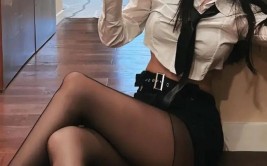 女生裸妆跳舞视频啊哈〜嗯嗯〜用力cao我双龙安卓体验服下载V