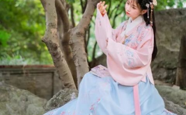 小姐姐汉服超仙女,仙韵小姐姐展现古典美